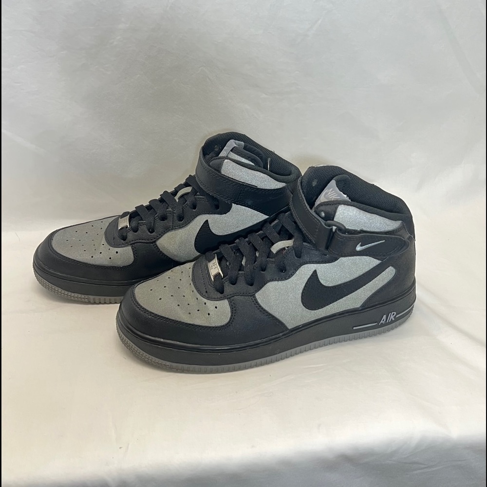 Nike Youth Size 7 Air Force 1 Mid GS Black/Stealth-Metallic Silver EXCELLENT!